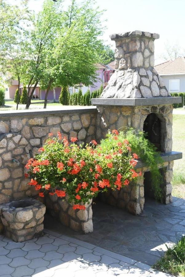 Sobe Alex Apartamento Veliko Gradište Exterior foto